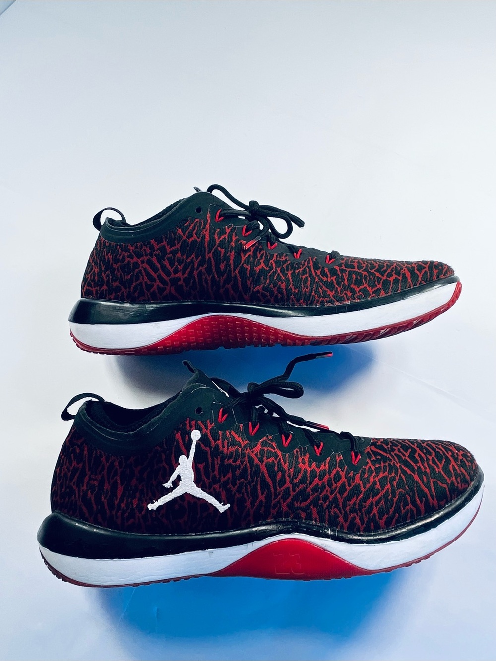 Nike Jordan Trainer Shoes #845403-00Men’s Men’s Size:12 Black Red Sneakers - Picture 2 of 15